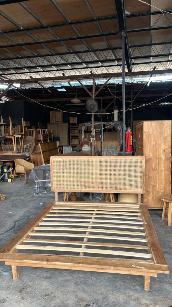 Bedframe Full Wood - King Size