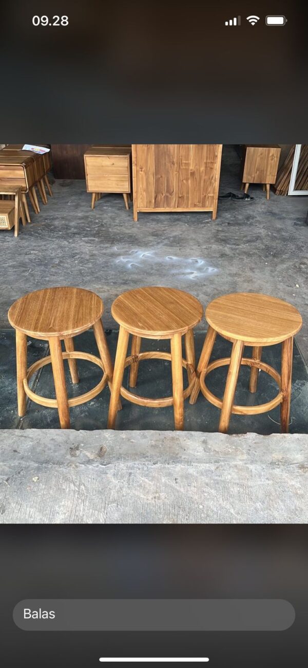 Round Bar Stool - Teakwood Material