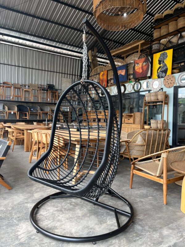 Hanging Chair With Synthetic 2