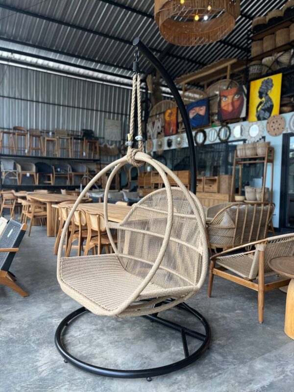 Hanging Chair With Synthetic 1