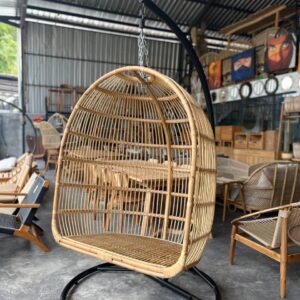 Hanging Chair With Rattan 1