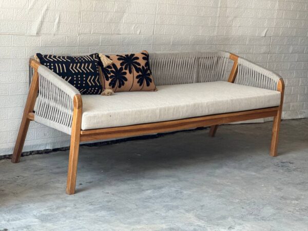 SOFA PETER