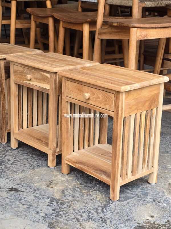 Minimalist Teak Bedside Table with Shelf - Gambar 4